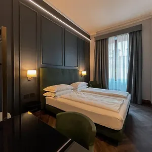 4* ホテル Impero